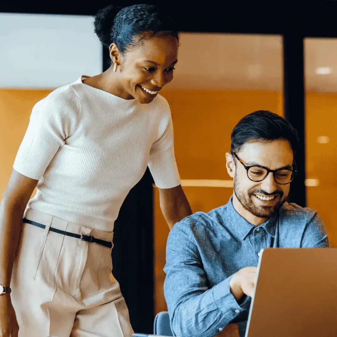 office-colleagues-collaborating-positivity-sq